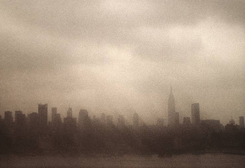 Robert Farber, NYC Skyline, New York, Edition of 25, 1974
fine art paper pigment print, 30 x 40 in. (76.2 x 101.6 cm)
RF131050