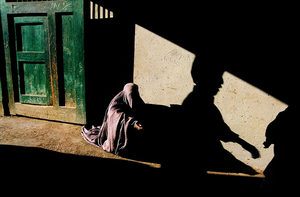 Steve McCurry, Beggar in Shadow, 2002
FujiFlex Crystal Archive Print, (Inquire for available sizes)
AFGHN-10156