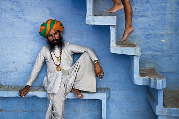 Work: Steve McCurry Man Beneath Stairs