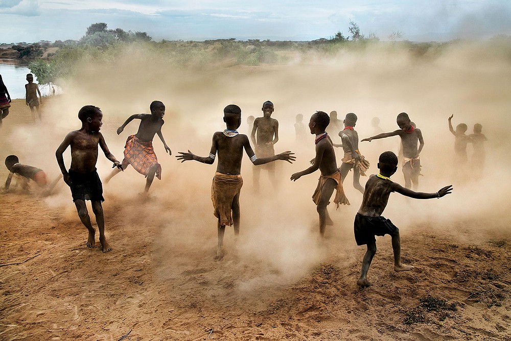 Steve McCurry, Omo Children Playing, 2012
FujiFlex Crystal Archive Print, (Inquire for available sizes)
ETHIOPIA-10152