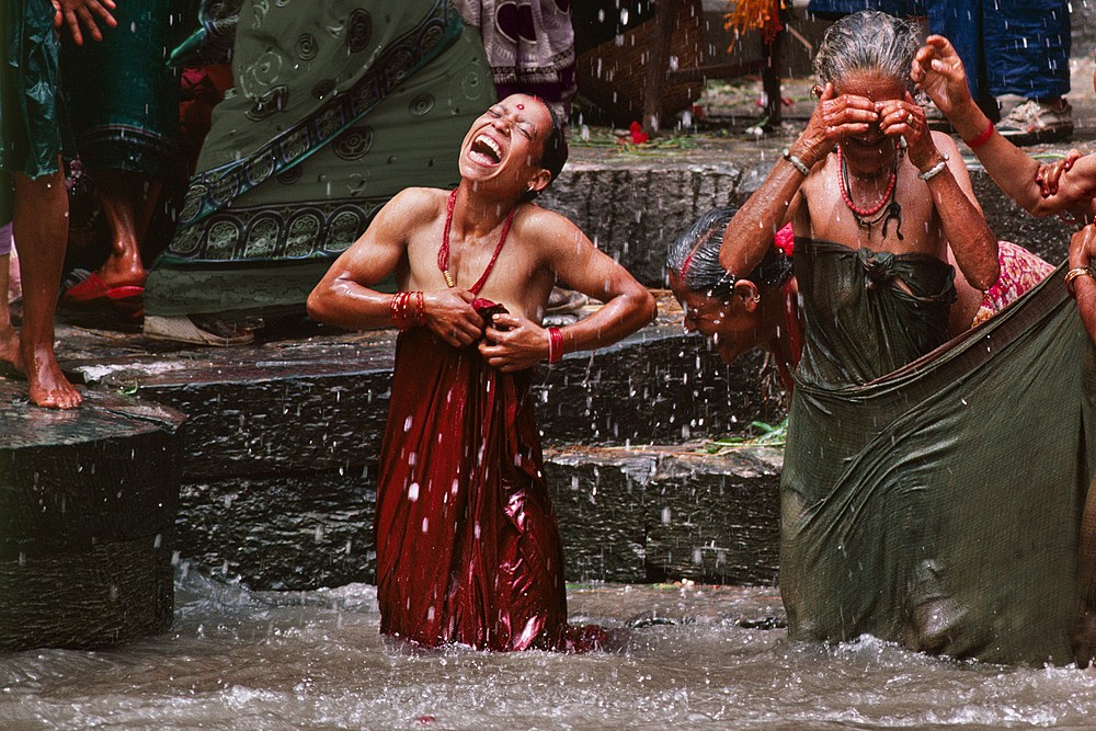 Steve McCurry, Women Bathing, 1984
FujiFlex Crystal Archive Print, (Inquire for available sizes)
NEPAL-10013