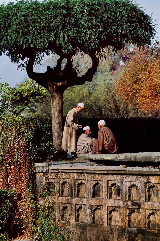 Steve McCurry, Three Friends in Shalimar Gardens, 1998
FujiFlex Crystal Archive Print, 40 x 60 in. (Inquire for additional sizes)
KASHMIR-10159