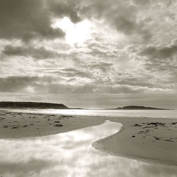 Michael Kahn, Gooserocks Beach
silver gelatin photograph, 19 x 19 in. (48.3 x 48.3 cm)
MK051076
