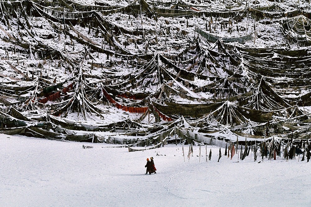Steve McCurry, Prayer Flags, 2001
FujiFlex Crystal Archive Print, 40 x 60 in. (Inquire for additional sizes)
TIBET10114
