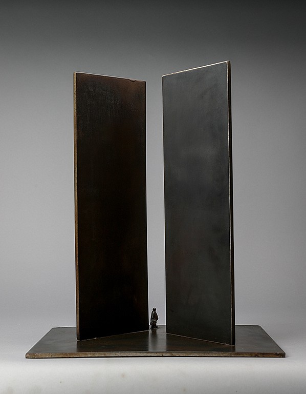 Jim Rennert, Downtown, Edition of 7, 2006
bronze and steel, 18 x 15 1/4 x 10 in. (45.7 x 38.7 x 25.4 cm)
JR010906
