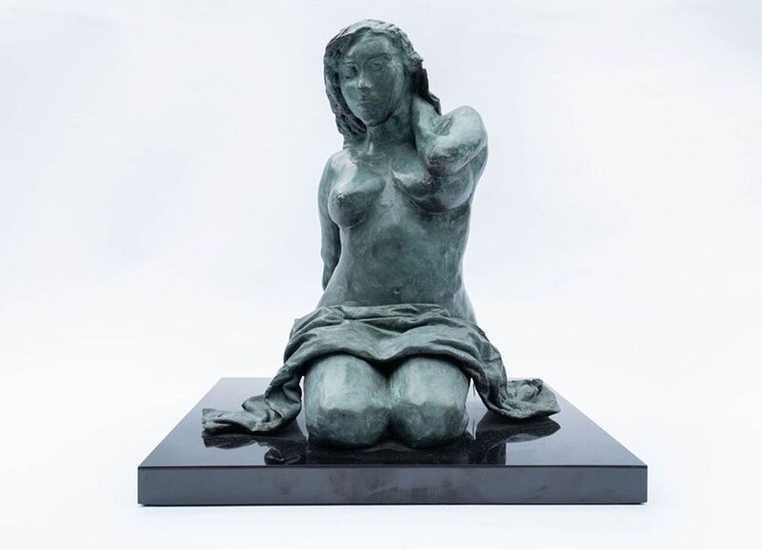 Steven Simmons, Kneeling Lady
bronze, 14 1/2 x 12 1/2 x 10 1/2 in. (36.8 x 31.8 x 26.7 cm)
SS200211
