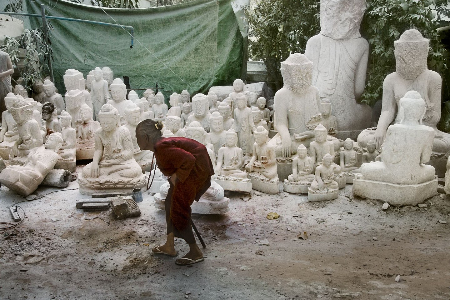 Steve McCurry, Woman in Sculpture Yard, 2013
FujiFlex Crystal Archive Print
Price/Size on request