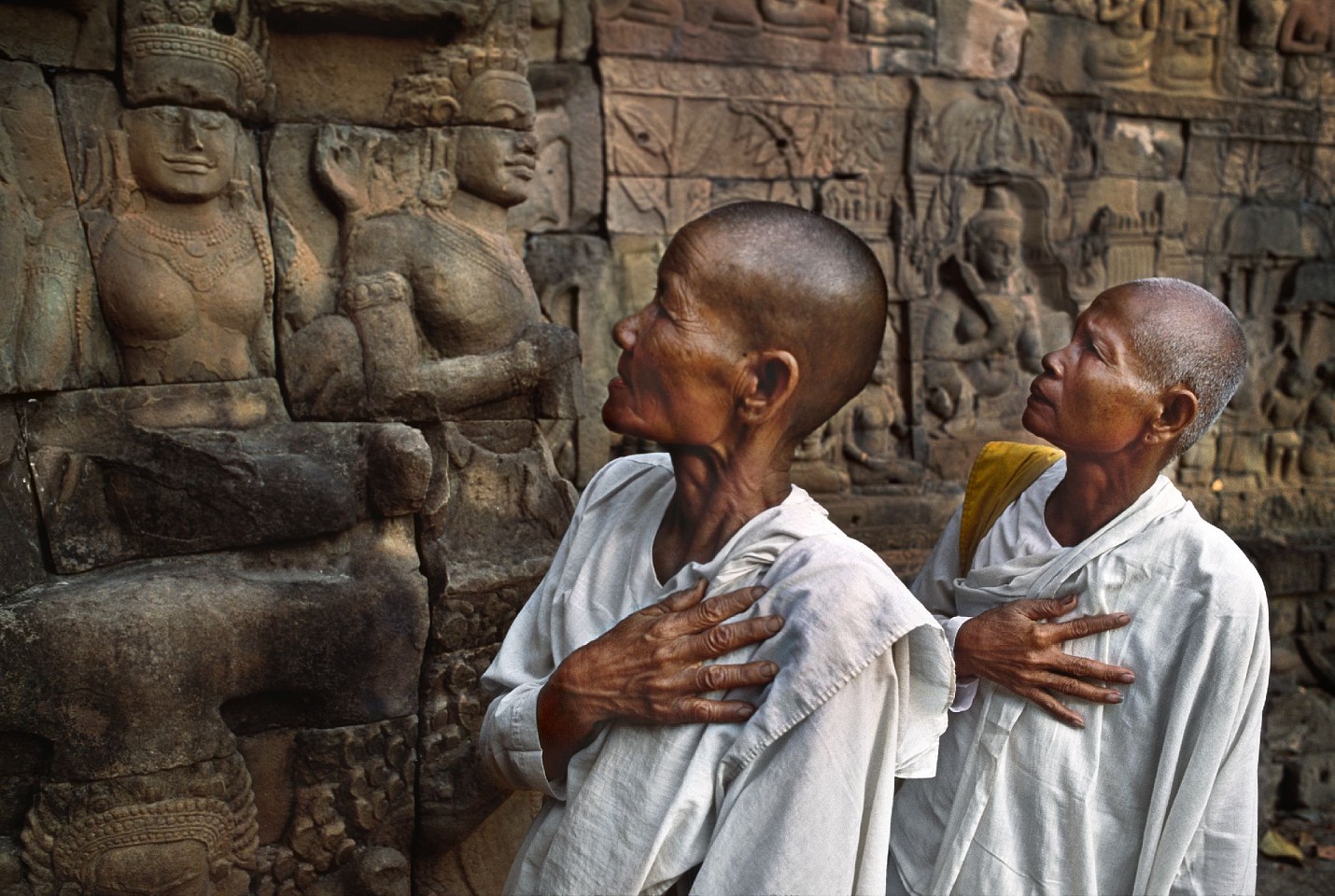 Steve McCurry, Buddhist nuns at the Leper King Terrace, Palace Area, Angkor Thom, 1998
FujiFlex Crystal Archive Print
Price/Size on request