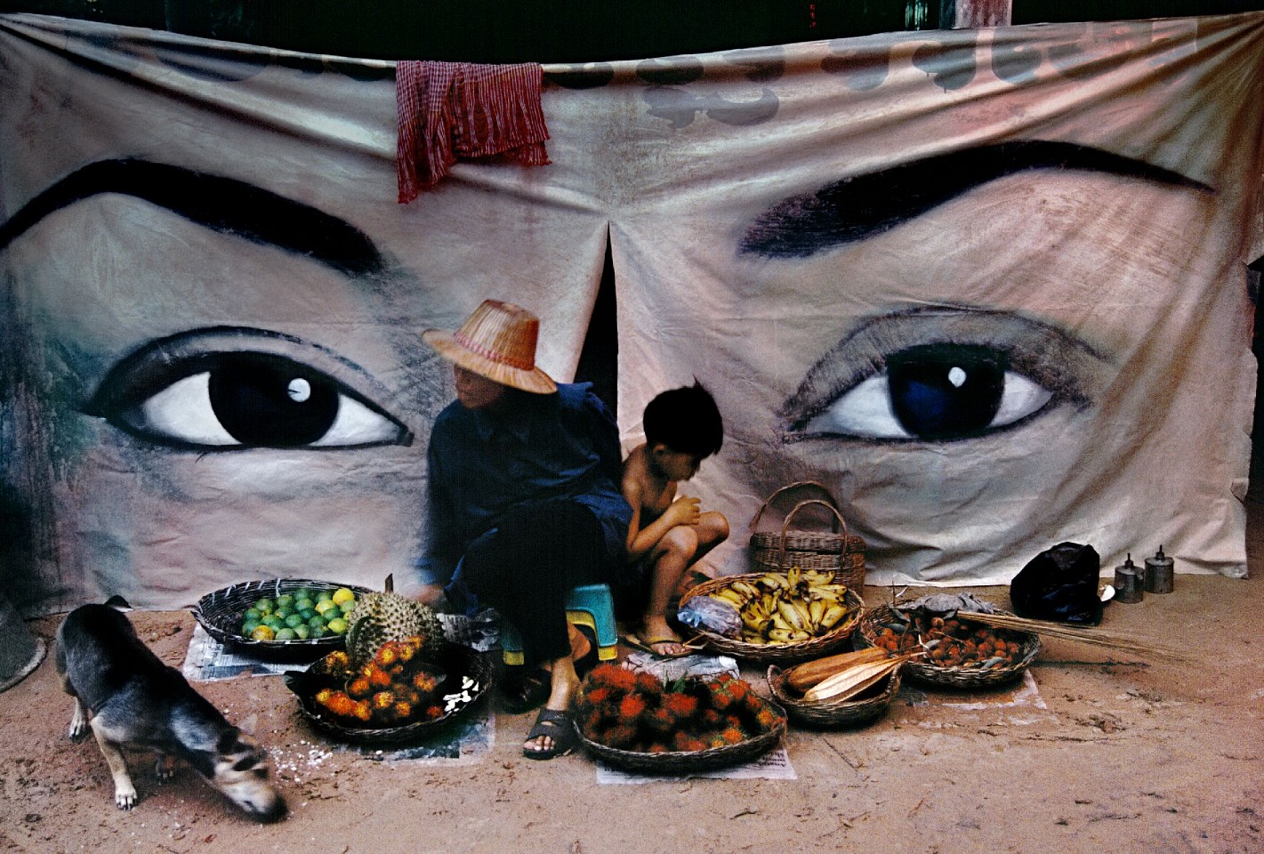 Steve McCurry, Mother and Son Street Vendor, 1998
FujiFlex Crystal Archive Print
Price/Size on request