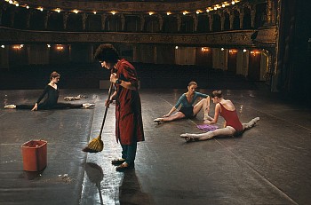 Work: Steve McCurry Ballerinas on Stage
