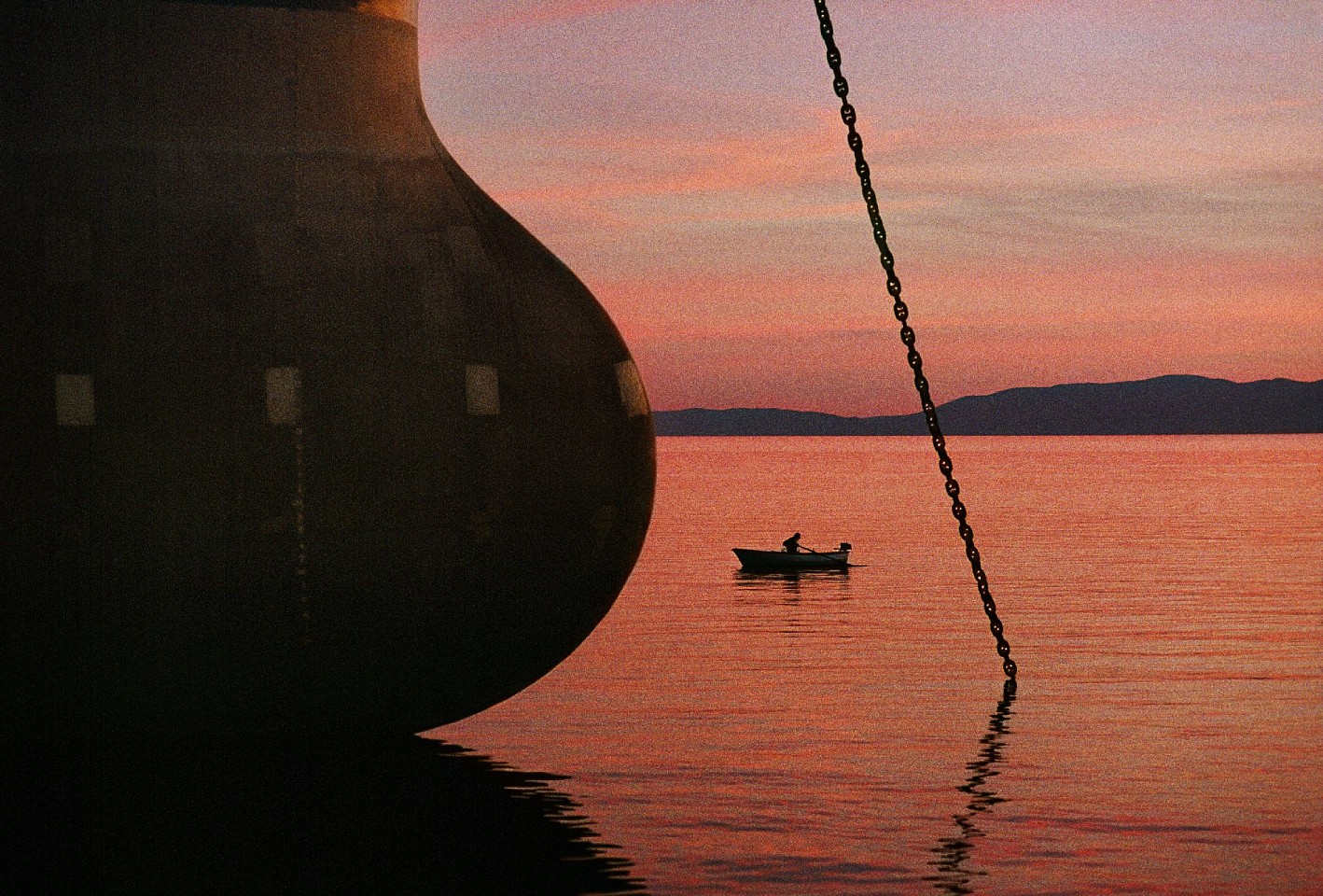 Steve McCurry, Rowboat at Sunset, 1989
FujiFlex Crystal Archive Print
Price/Size on request