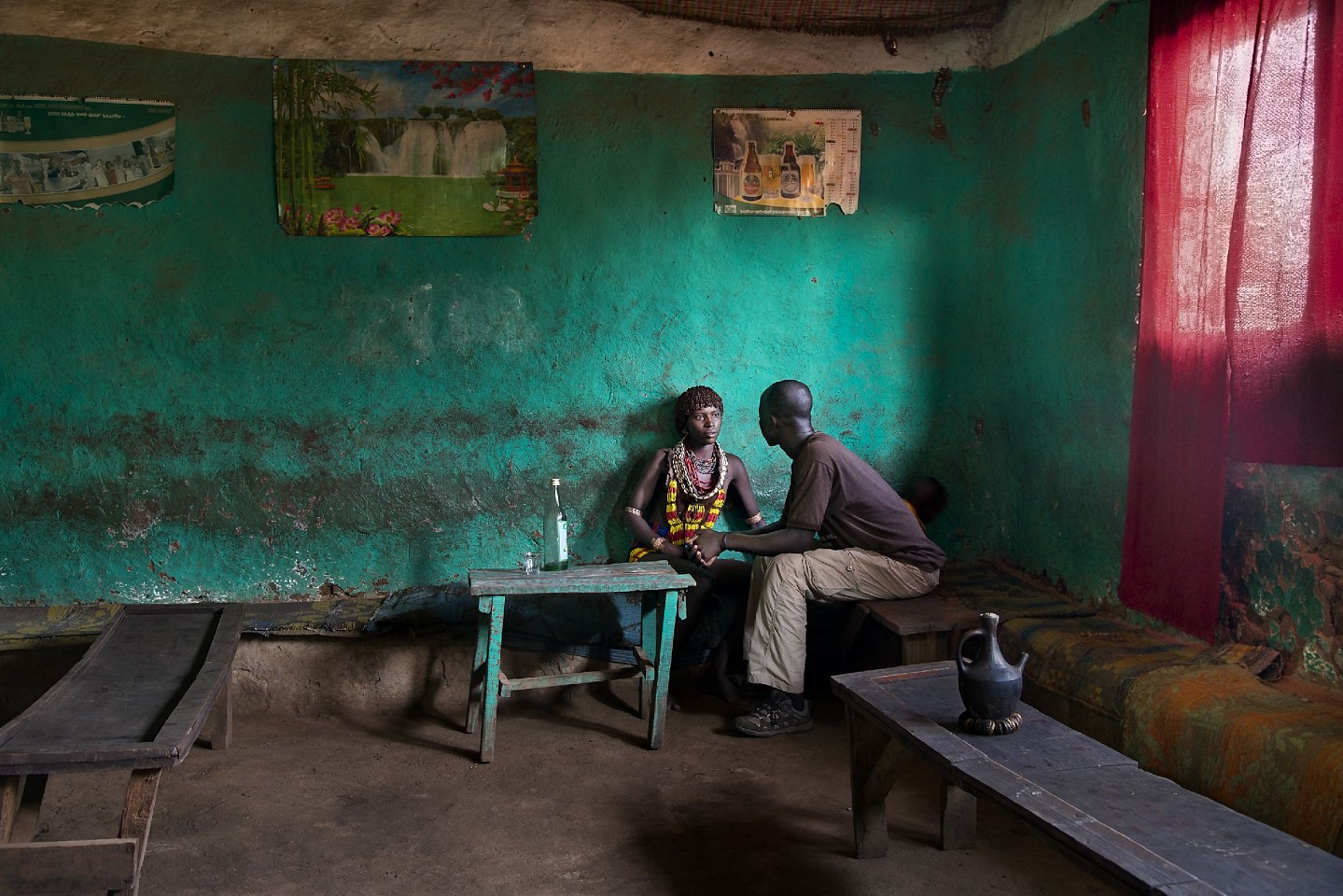 Steve McCurry, Couple Converses at Cafe, 2012
FujiFlex Crystal Archive Print
Price/Size on request