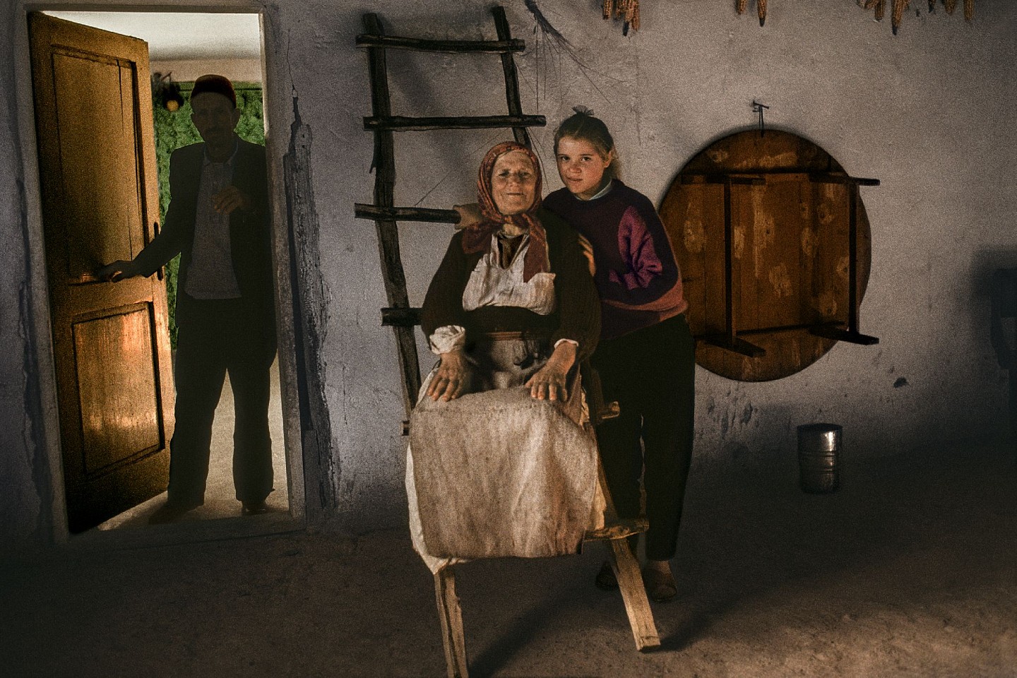 Steve McCurry, Albanian Farm Family, 1989
FujiFlex Crystal Archive Print
Price/Size on request