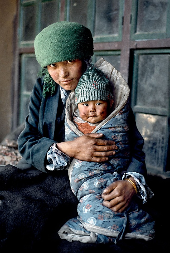 Steve McCurry, Tibetan Mother and Baby, 1989
FujiFlex Crystal Archive Print
Price/Size on request