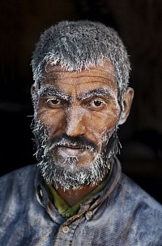 Work: Steve McCurry Candy Factory Worker