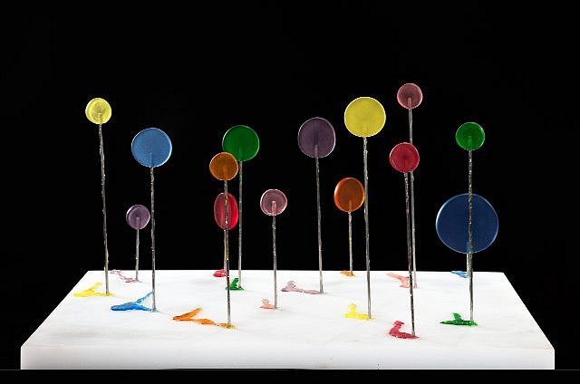 Steven Simmons, Lollipop Summer
Acrylic resin and stainless steel, 12 x 22 1/2 x 16 1/2 in. (30.5 x 57.1 x 41.9 cm)
SS210908