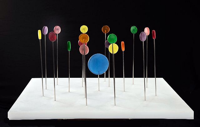 Steven Simmons, Lollipop Circles
Acrylic resin and stainless steel, 11 x 24 x 24 in. (27.9 x 61 x 61 cm)
SS210907