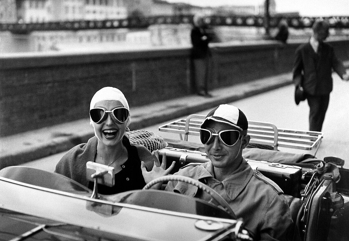 Ruth Orkin, Couple in MG, Florence, 1951
gelatin silver print, 11 x 14 in. (27.9 x 35.6 cm)
RO250403