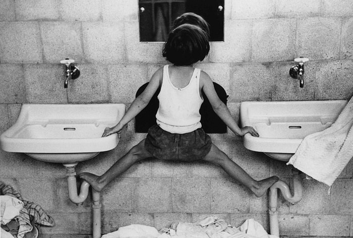 Ruth Orkin, Tirza on Sinks, Israel, 1951
gelatin silver print, 11 x 14 in. (27.9 x 35.6 cm)
RO250406