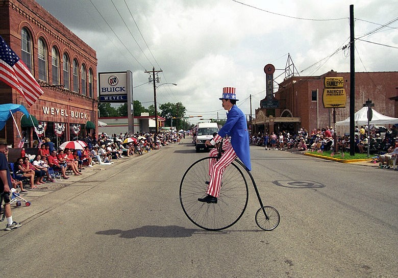Harry Benson, Seguin, Texas, 4th of July, Edition of 35, 2002
archival pigment print
HB140208