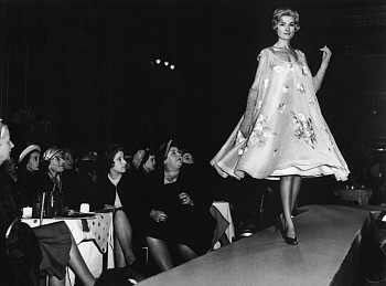 Harry Benson -&nbsp;Harry Benson Dior Comes to Glasgow, Edition of 35